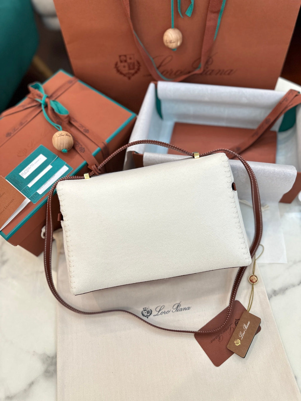 Loro 27 Leather Bag