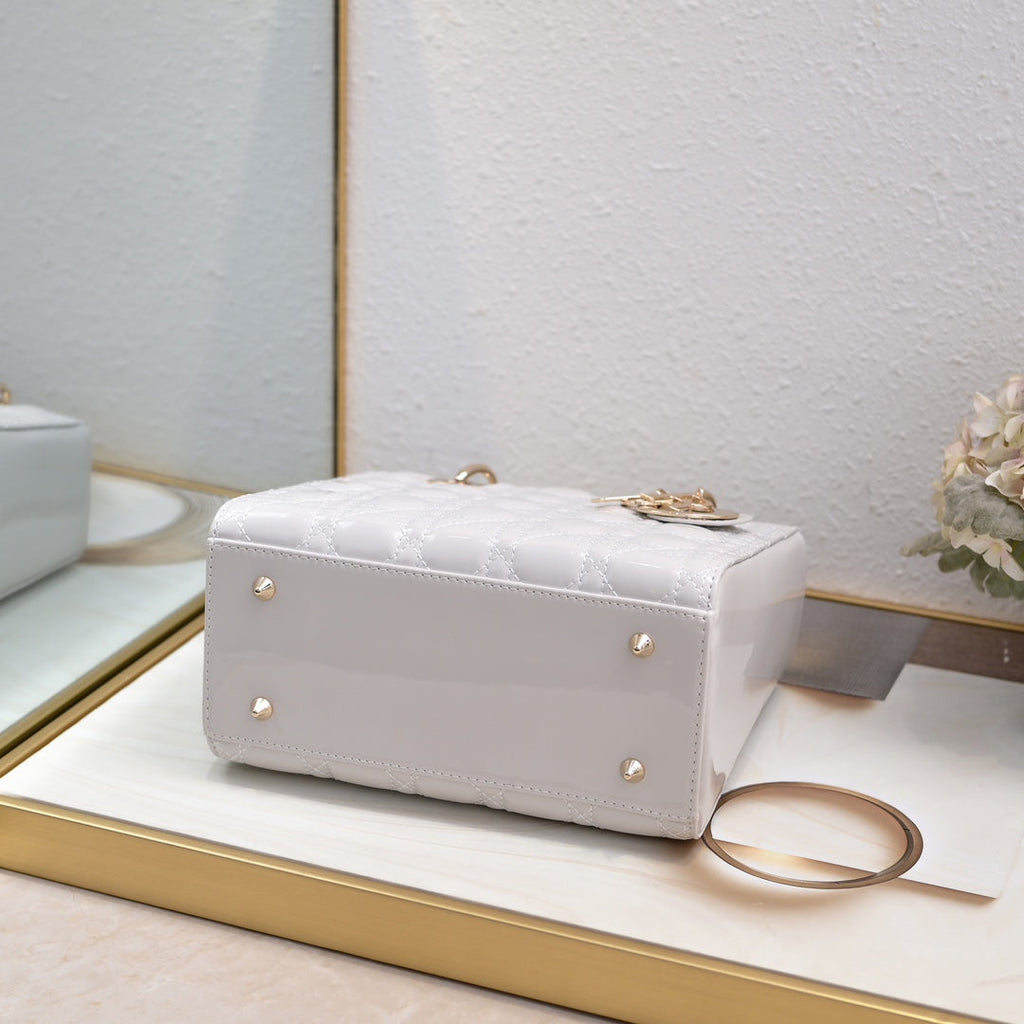 Lady D Style Shoulder Bag – White (24cm)